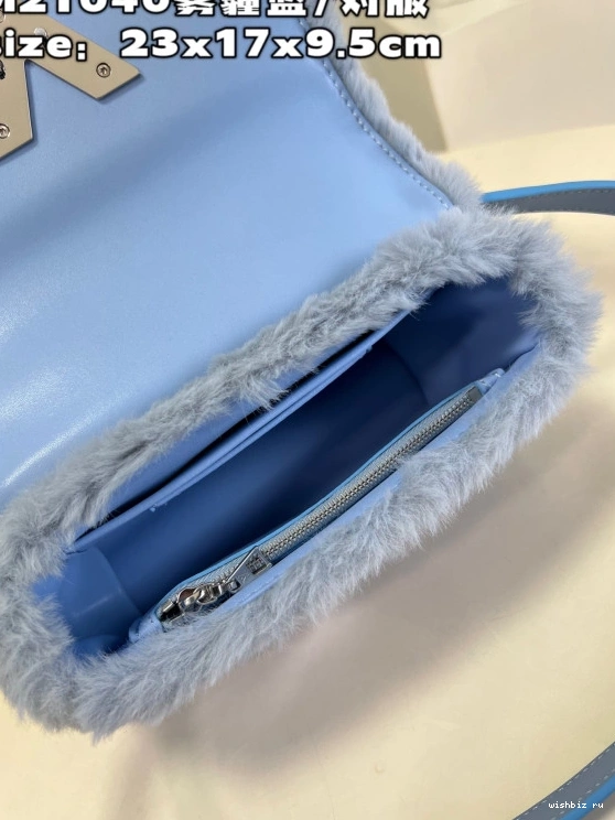 WIS MM TWIST VUITTON LOUIS 1224